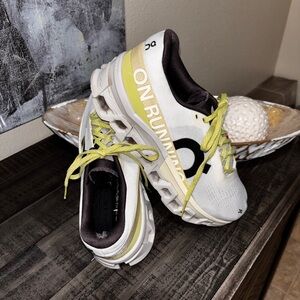 On Running Women's Shoes in White and Yellow